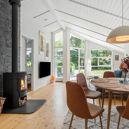 Ferienhaus Amazing In Vaeggerlose With Sauna *