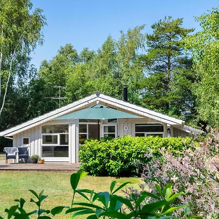 Ferienhaus Amazing In Vaeggerlose With Sauna